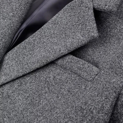 Effortlessly Elegant Coat with a Timeless Design