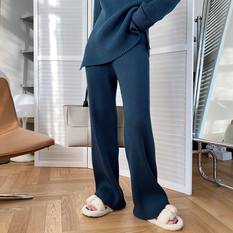 Classic Vintage Sweater with a Flattering Fit