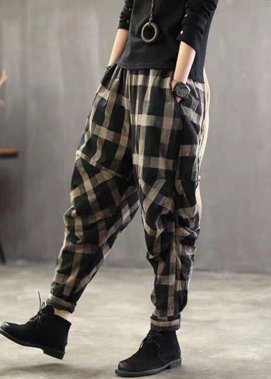 Effortlessly Elegant Pants with a Timeless Design