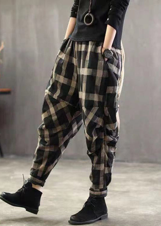 Effortlessly Elegant Pants with a Timeless Design