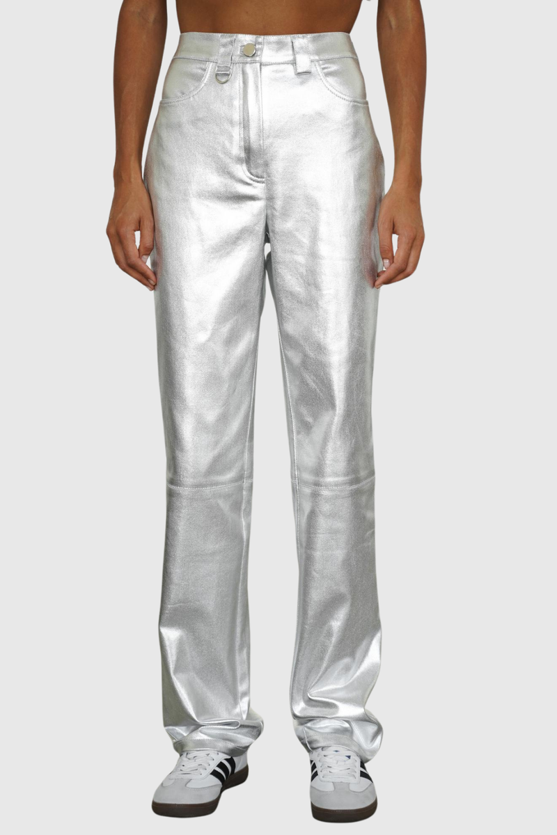 Polished Pants with an Effortless Classic Look