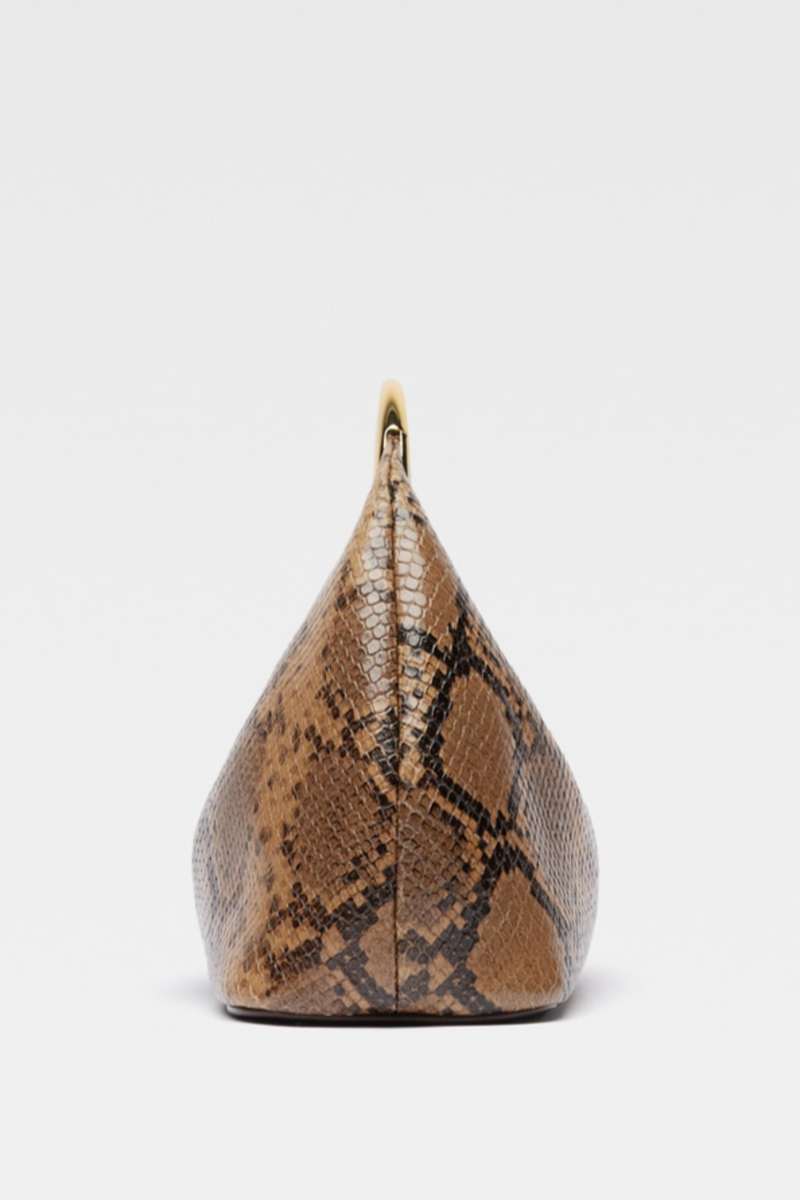 Beautifully Finished Garment in a Timeless Design