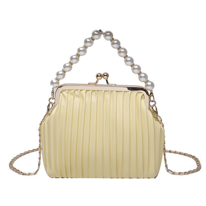 Gracefully Styled Bag for Any Occasion
