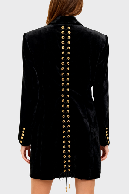 Sophisticated Garment with a Clean Classic Look