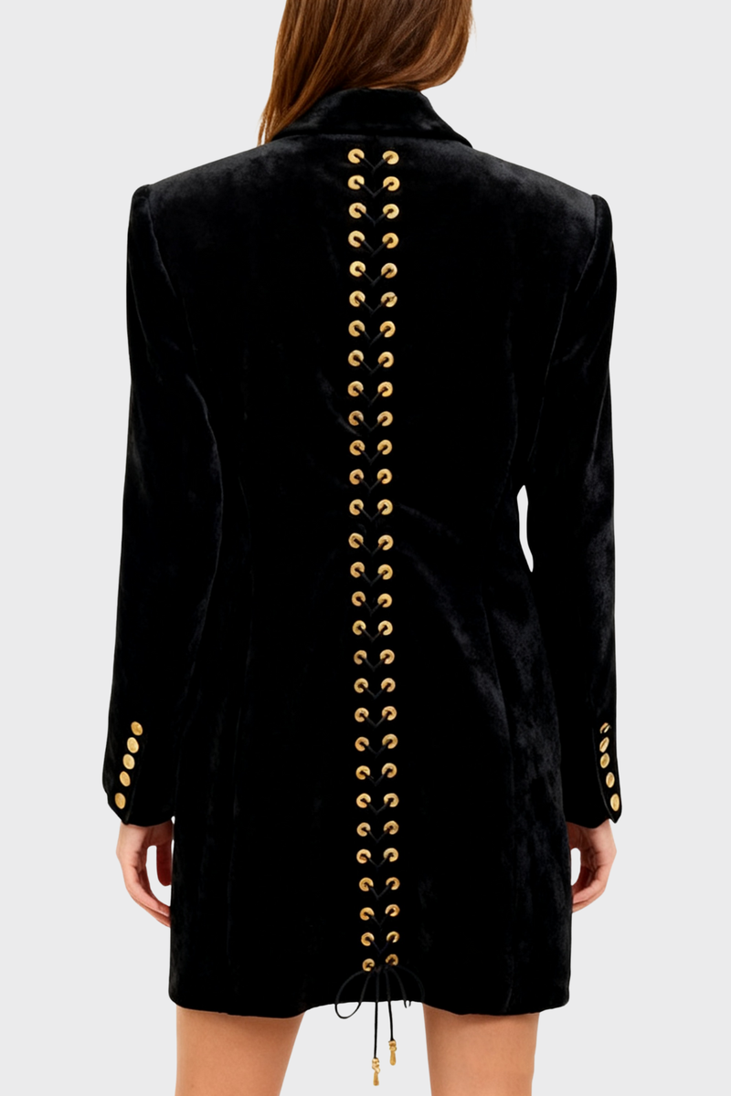 Sophisticated Garment with a Clean Classic Look