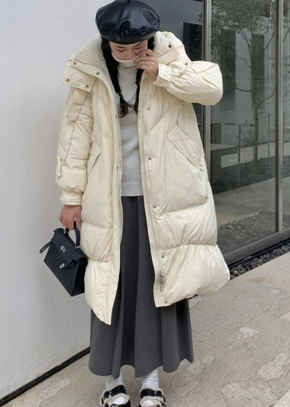Well Tailored Coat with a Graceful Silhouette