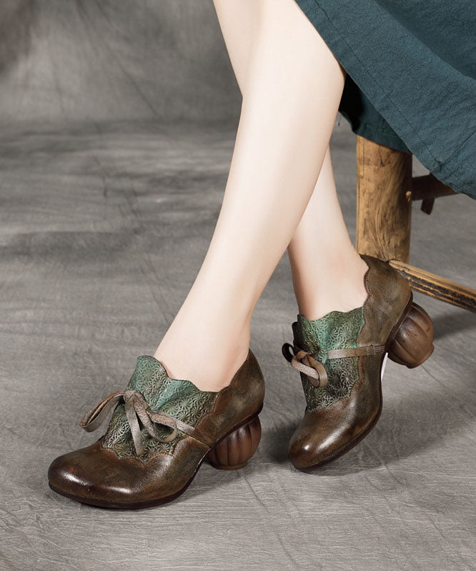 Effortlessly Elegant Heels with a Timeless Design