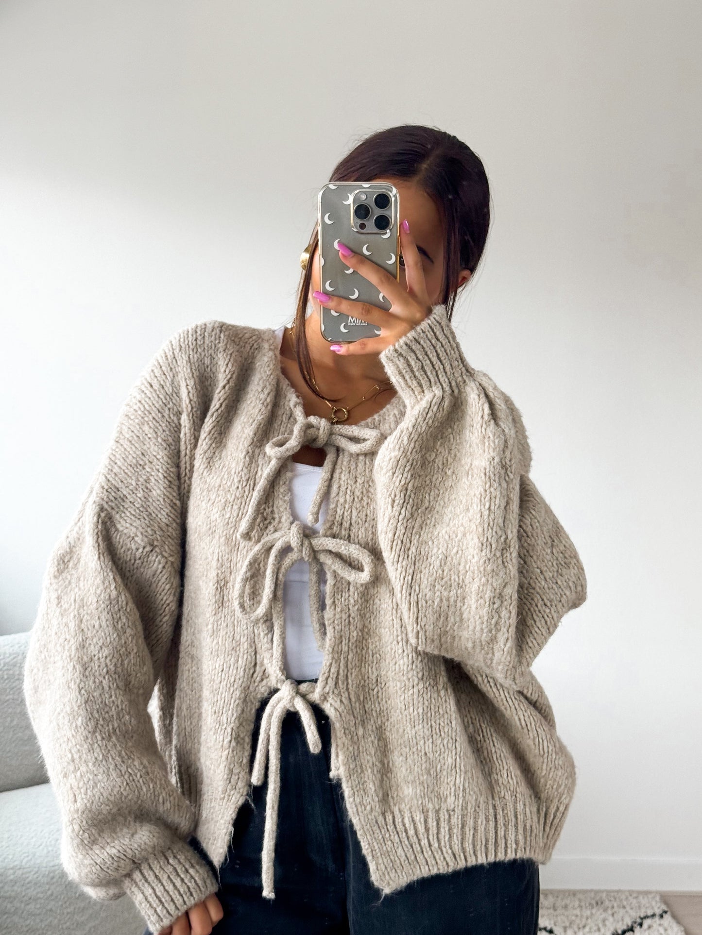 Effortlessly Elegant Sweater with a Timeless Design