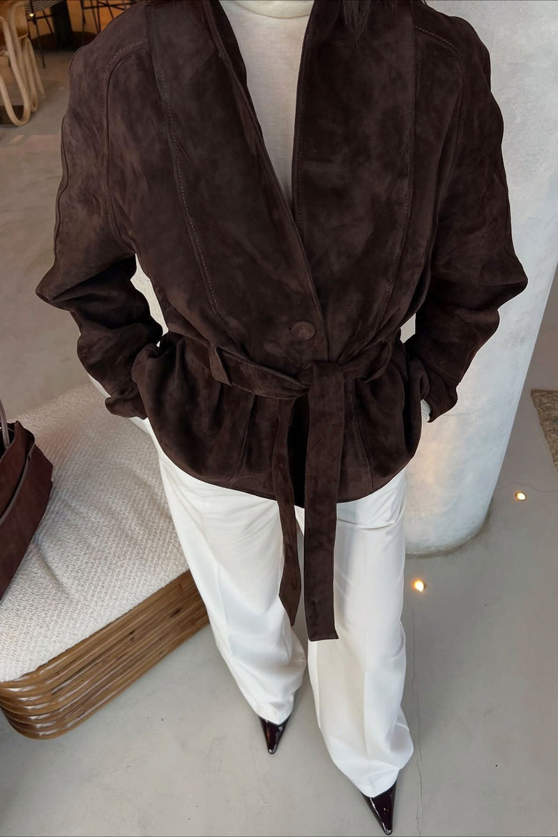 Classic Vintage Jacket with a Flattering Fit