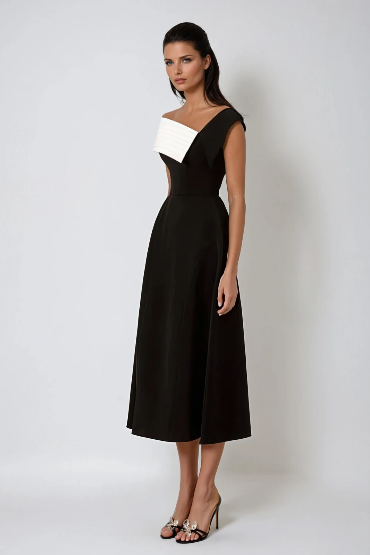 Beautifully Crafted Dress in a Classic Style