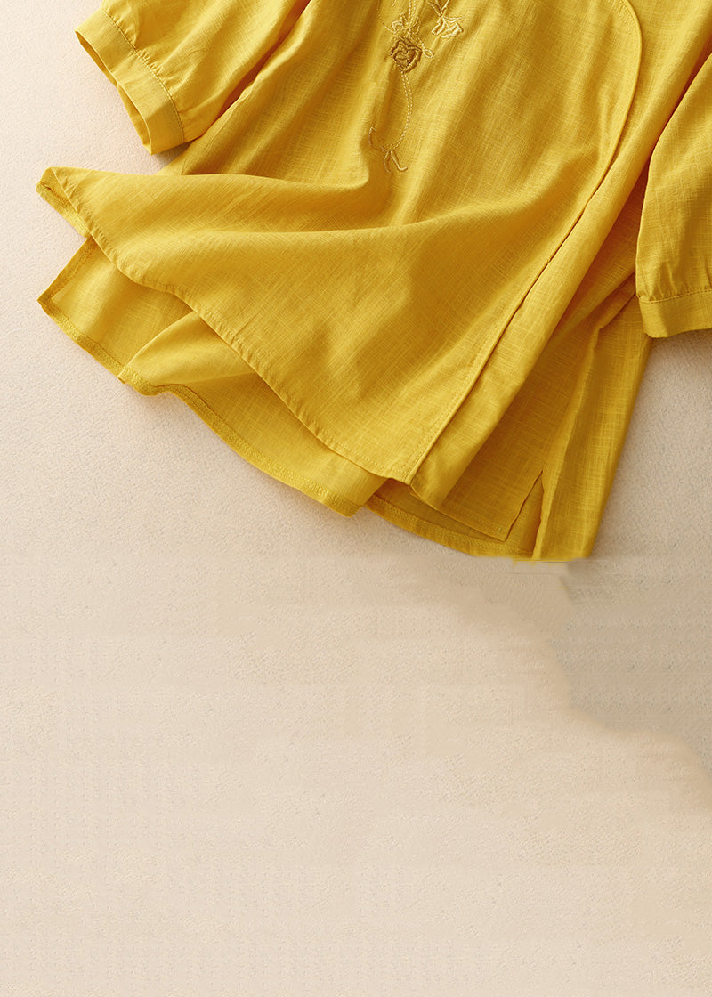 Classic Vintage & Enduringly Stylish Blouse