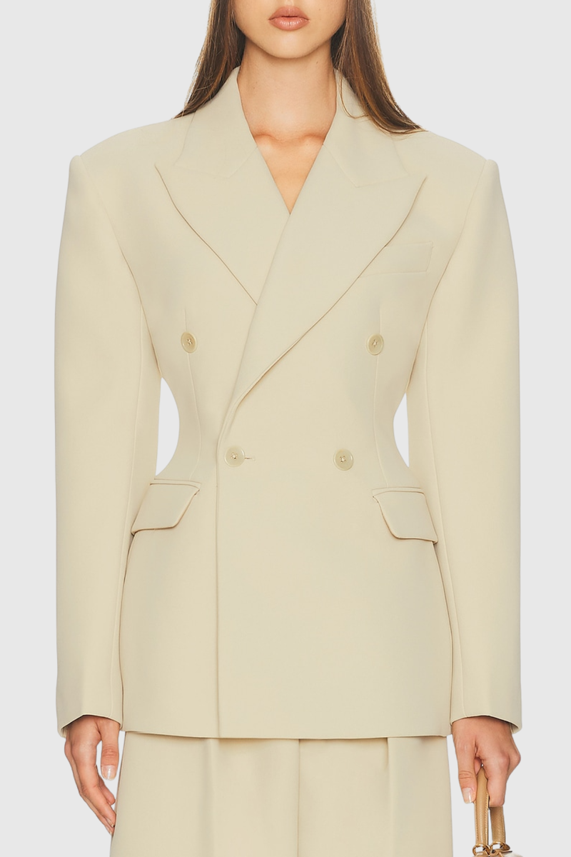 Effortlessly Elegant Garment with a Timeless Design