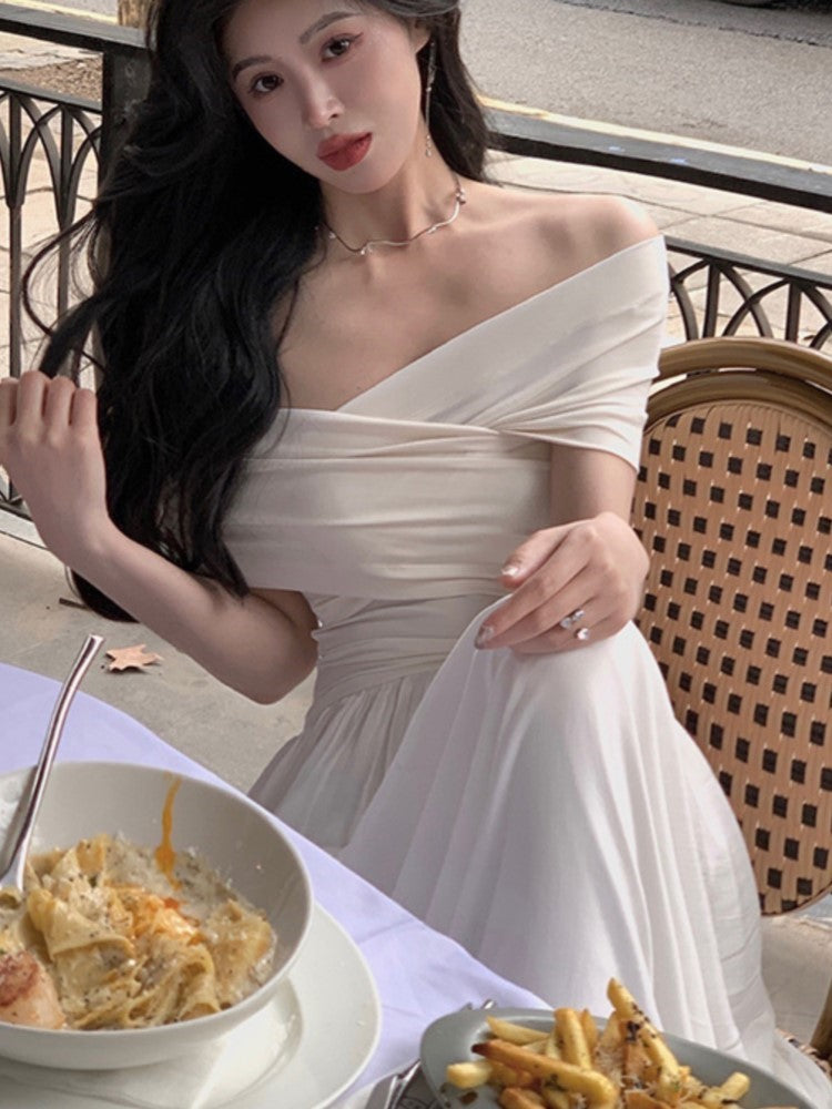 Gracefully Styled Dress for Any Occasion