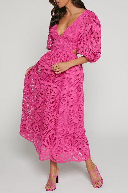 Beautifully Finished Dress in a Timeless Design
