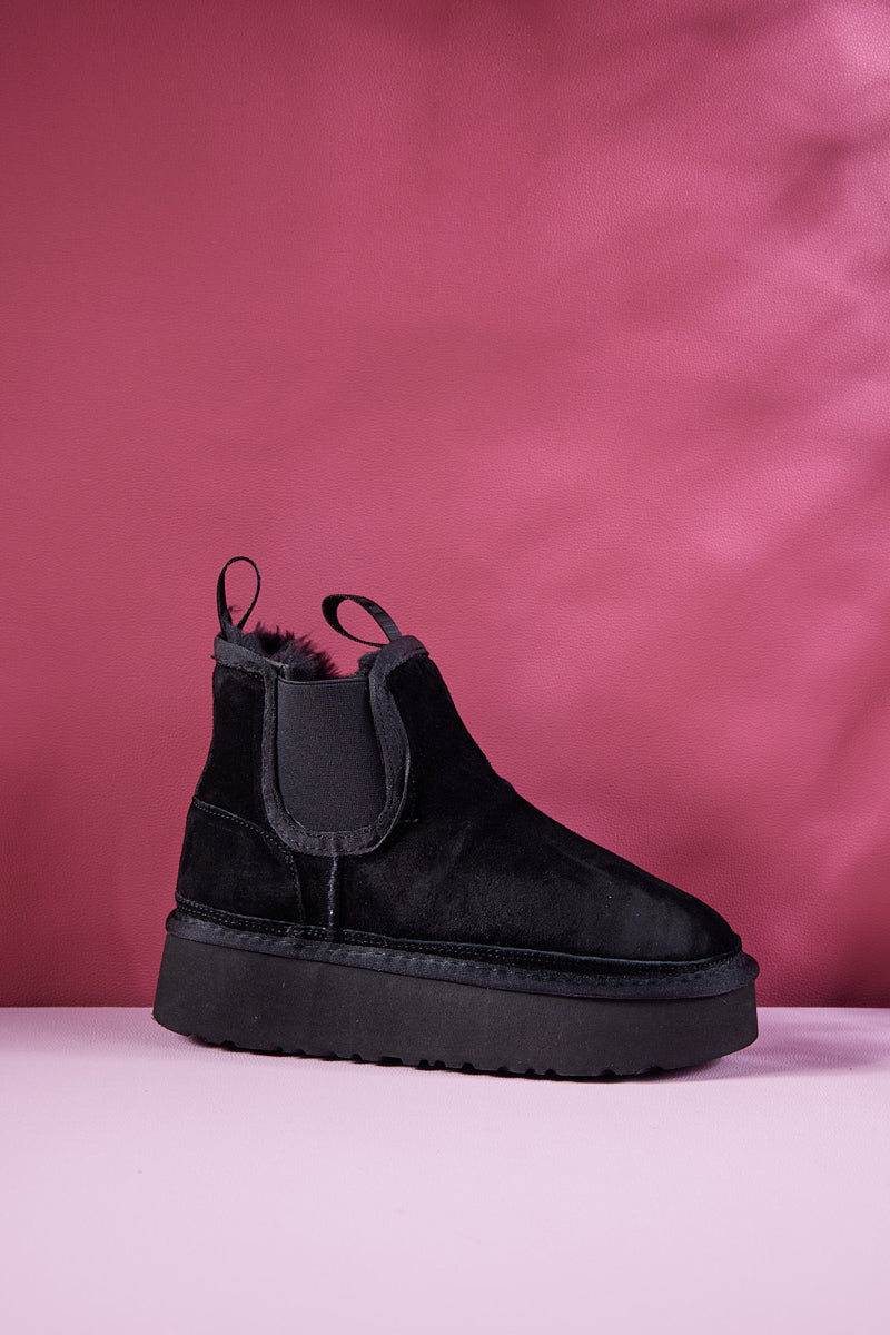Gracefully Styled Boots for Any Occasion