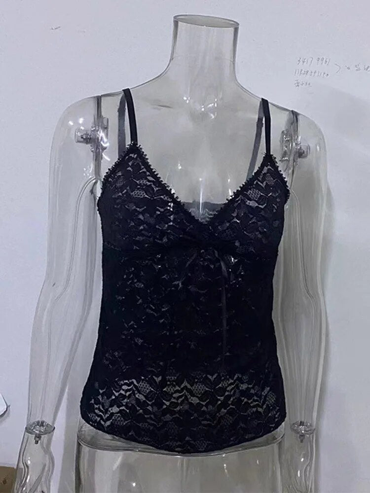 Well Tailored Top with a Graceful Silhouette