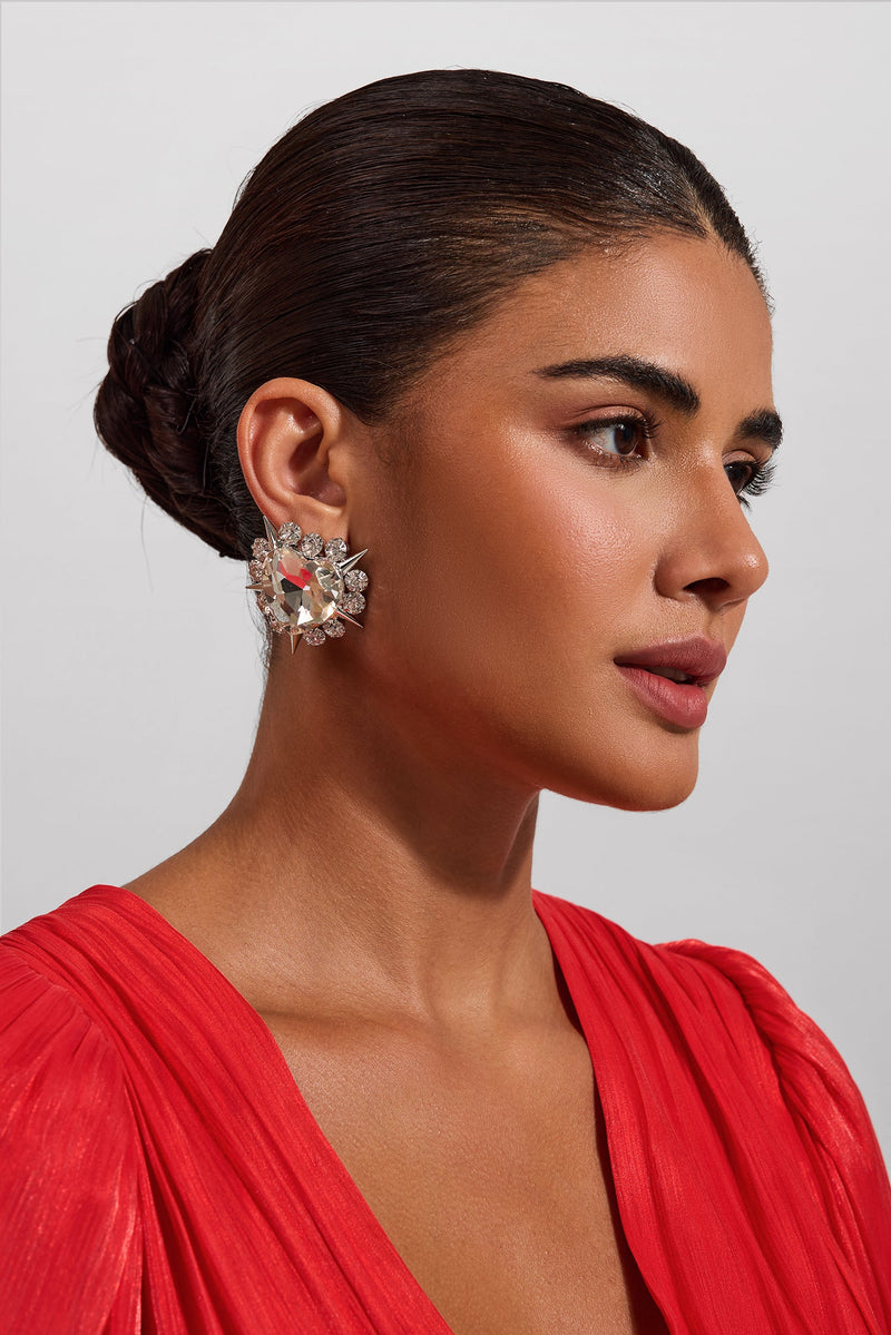 Gracefully Styled Garment for Any Occasion