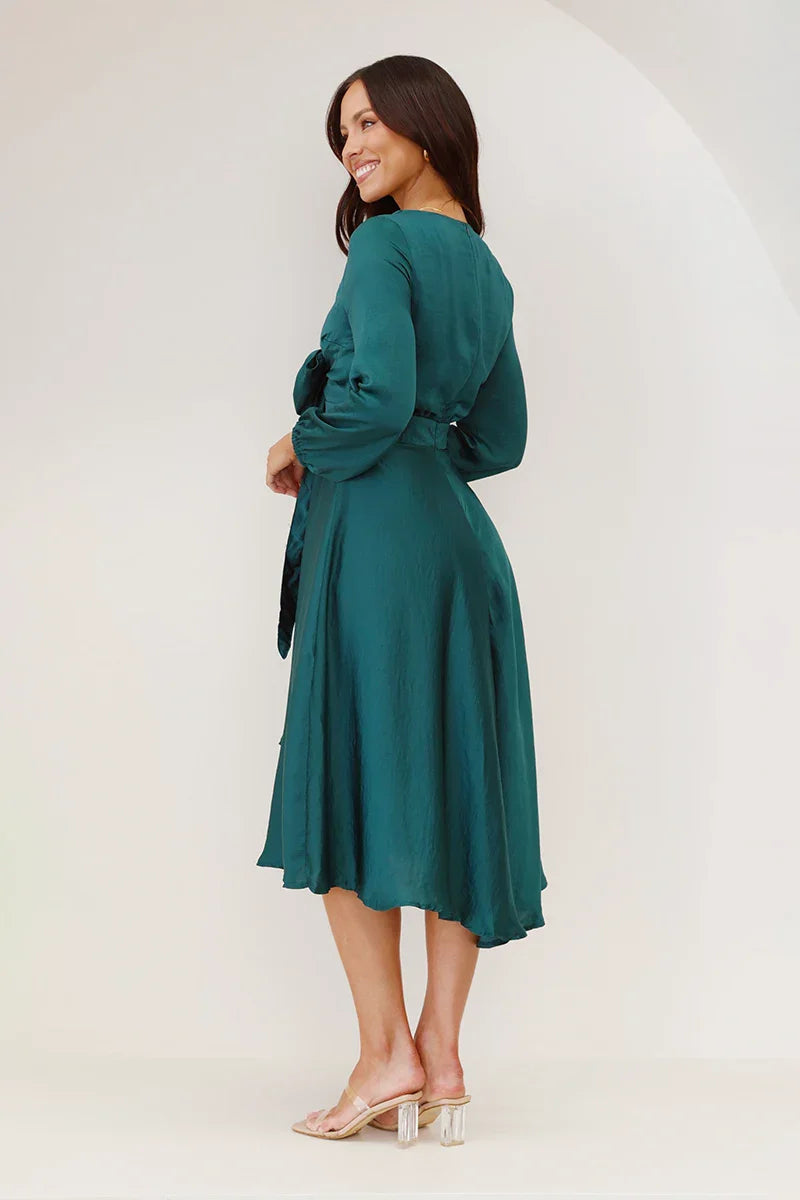 Classic Vintage & Enduringly Stylish Dress