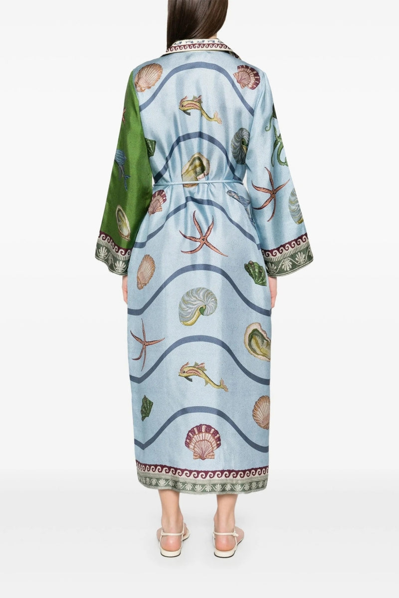 Beautifully Finished Garment in a Timeless Design