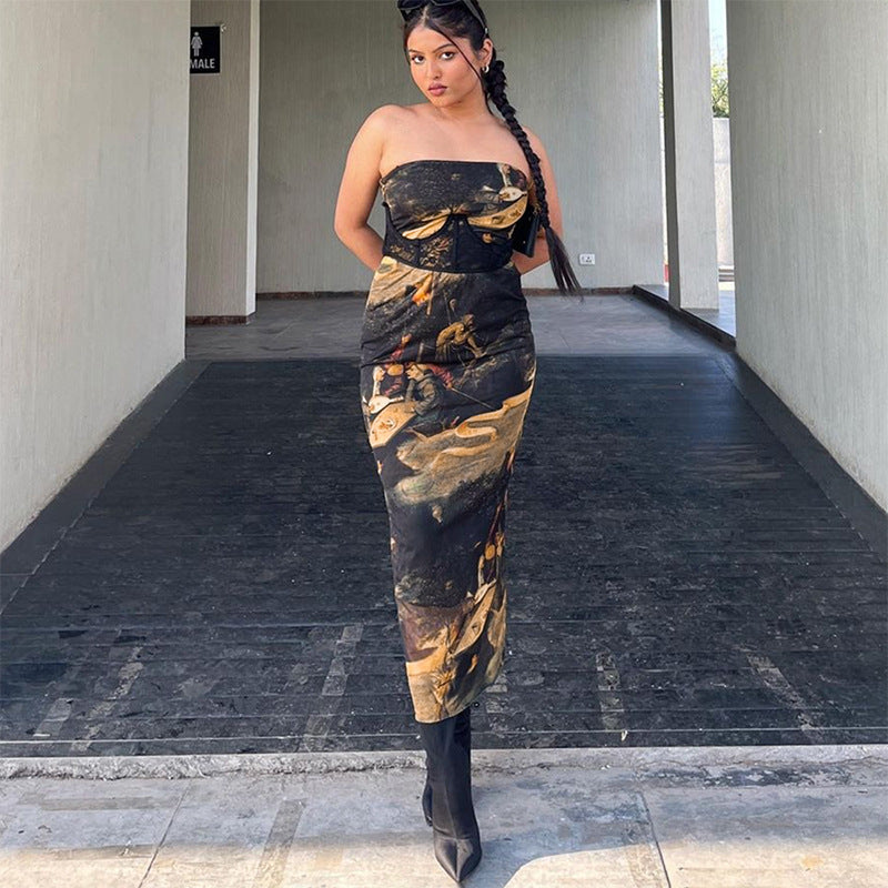 Classic Vintage Dress with a Flattering Fit