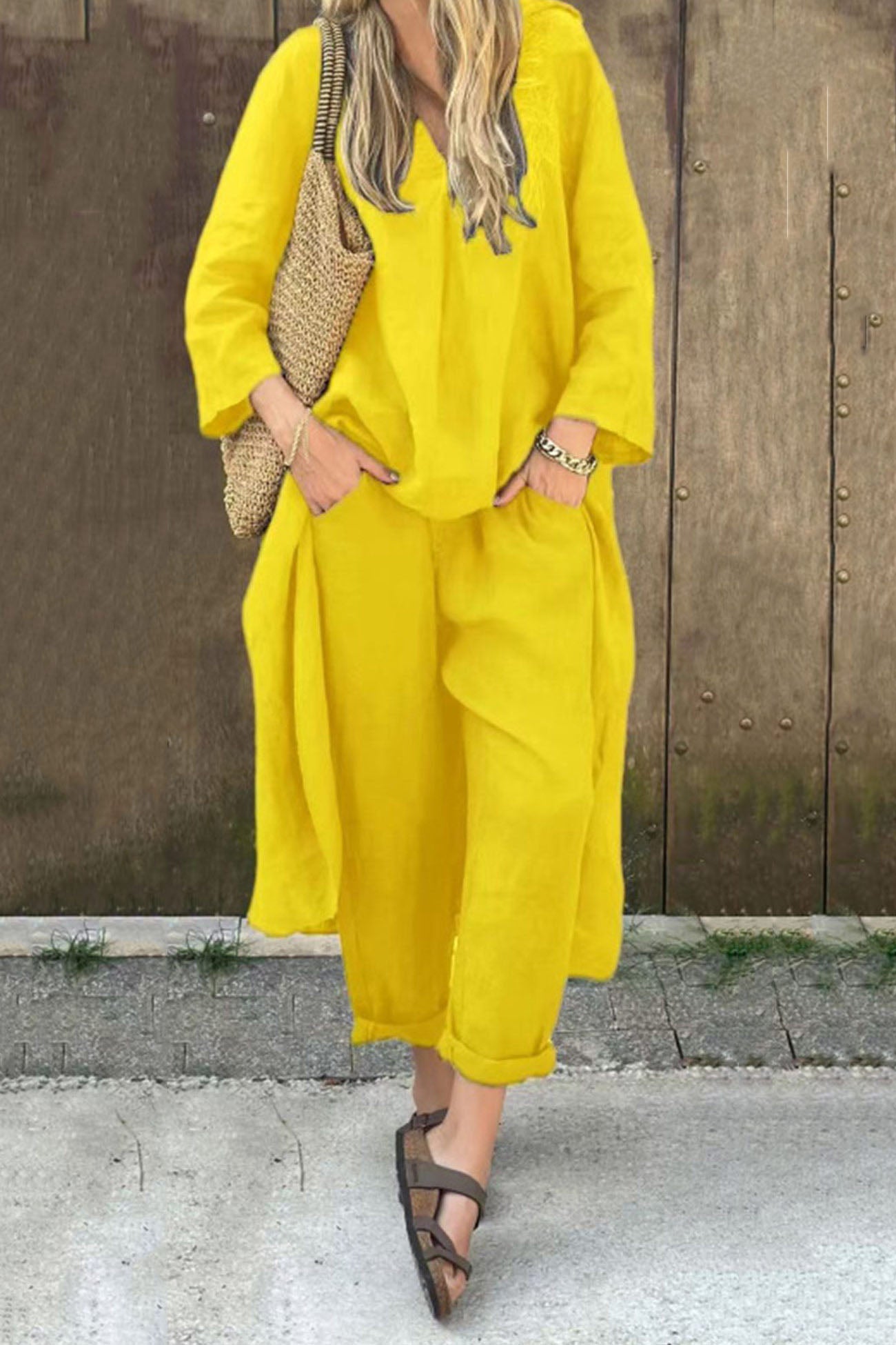 Elegantly Styled Pants for Everyday Wear