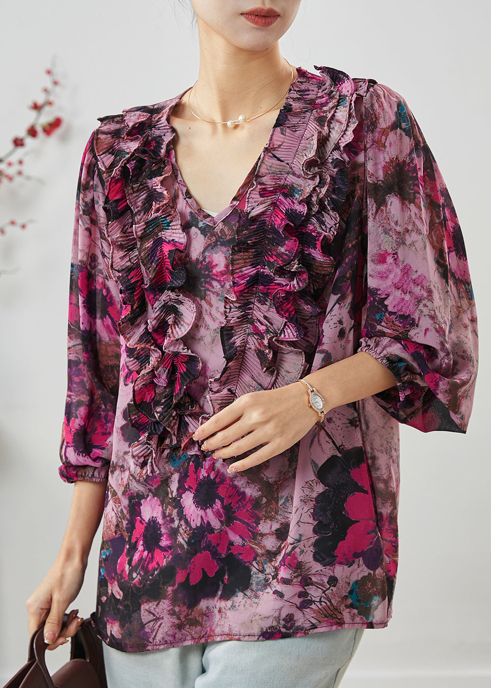 Sophisticated Blouse with a Clean Classic Look
