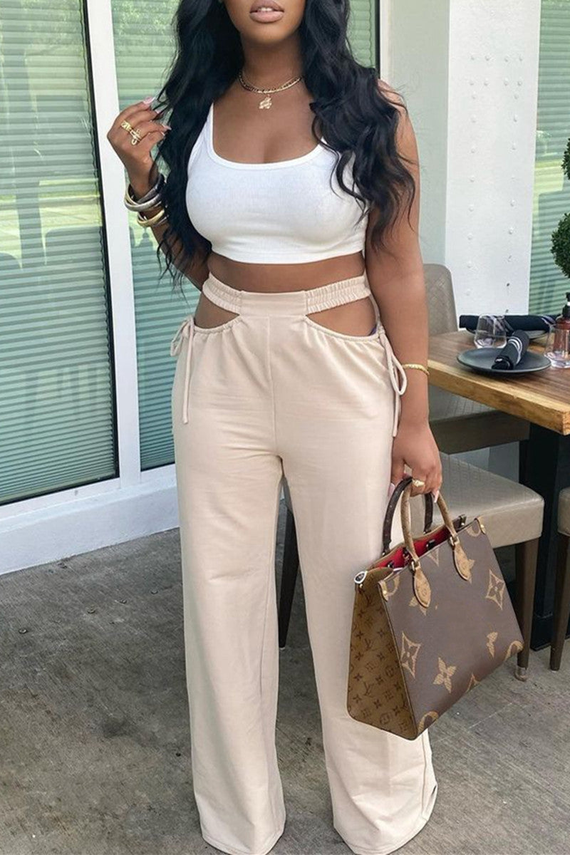 Classic Vintage Trousers with a Flattering Fit