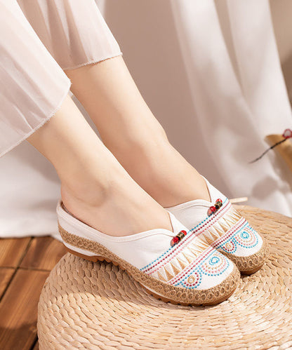 Classic Vintage Sandals with a Flattering Fit
