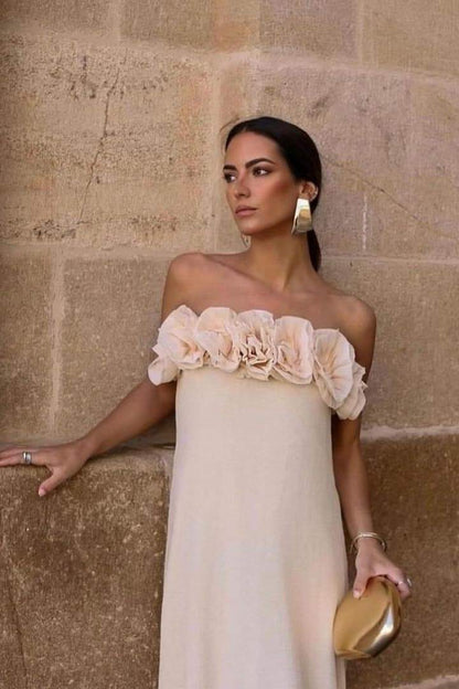 Well Tailored Dress with a Graceful Silhouette