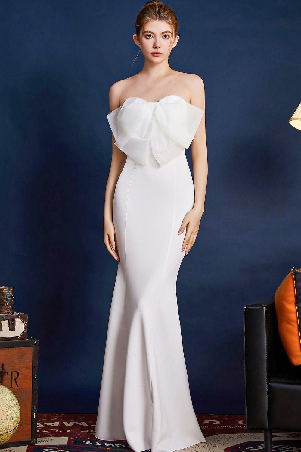 Sophisticated Dress with a Clean Classic Look