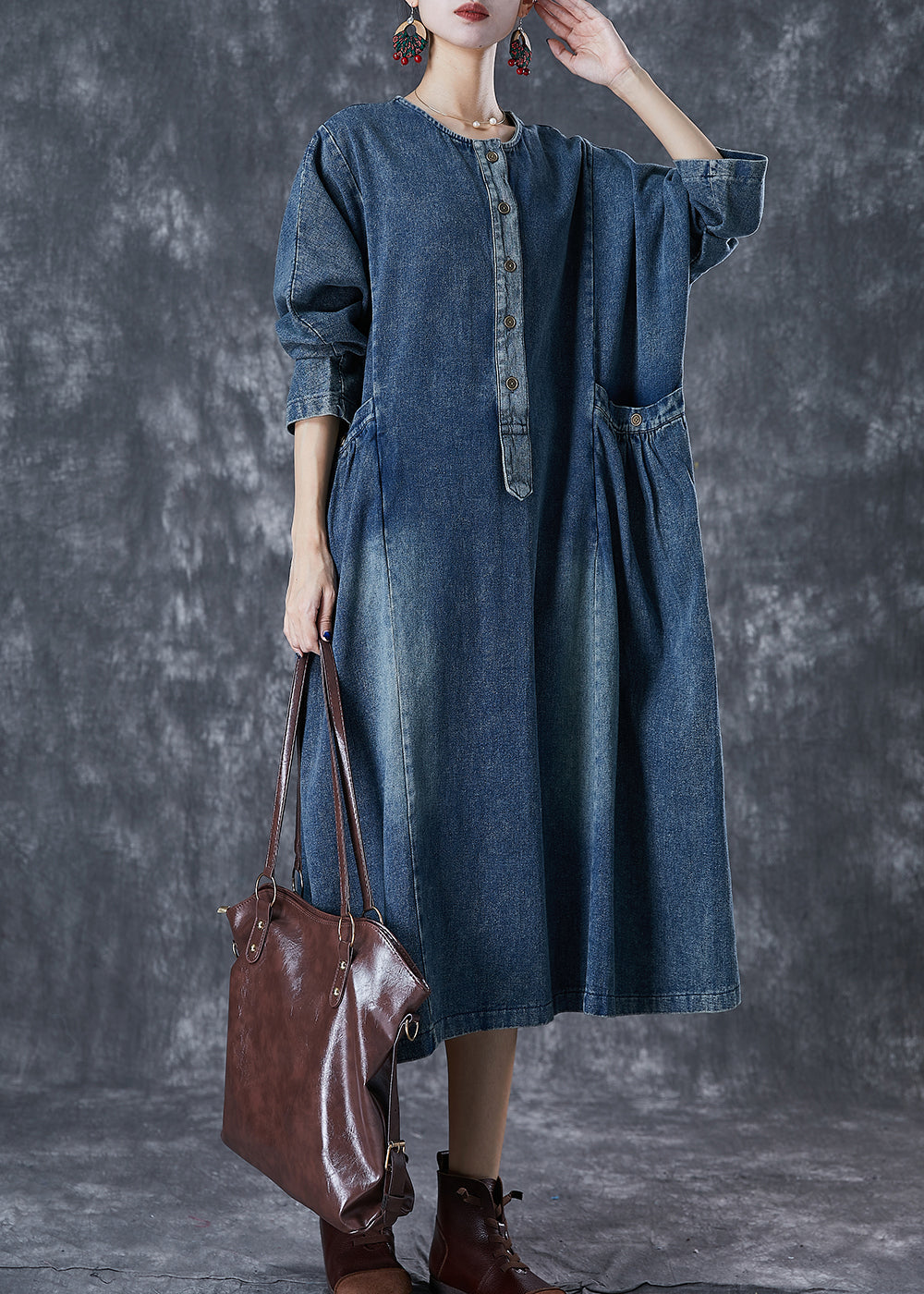 Classic Vintage Dress with a Flattering Fit