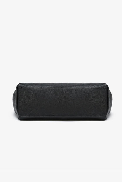 Beautifully Crafted Bag in a Classic Style
