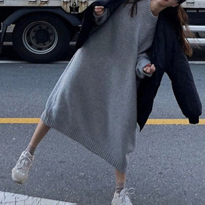 Well Tailored Sweater with a Graceful Silhouette