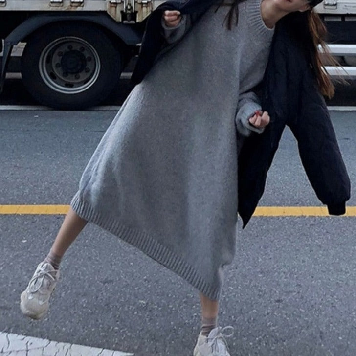 Well Tailored Sweater with a Graceful Silhouette