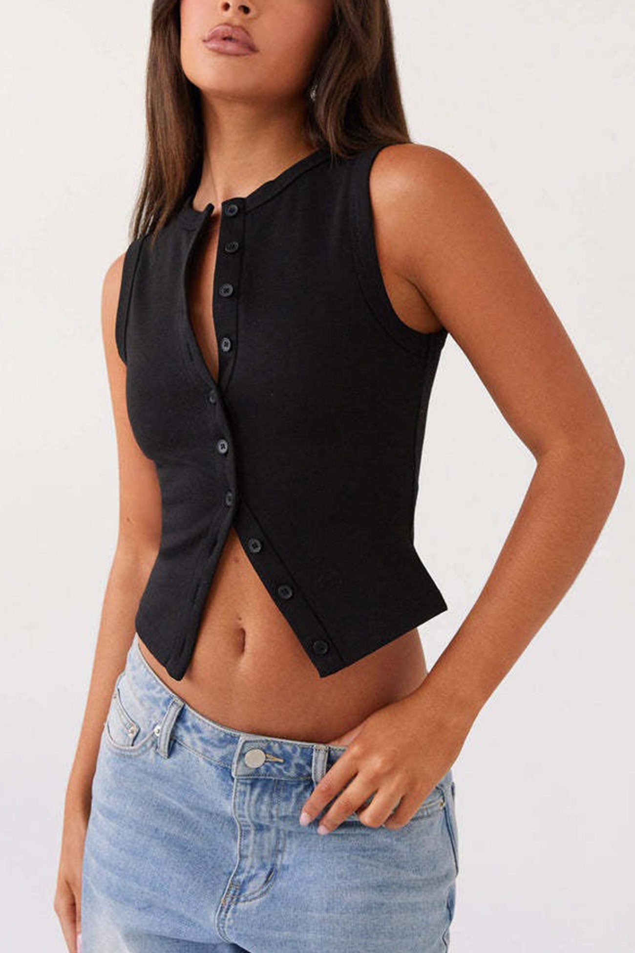 Effortlessly Elegant Top with a Timeless Design