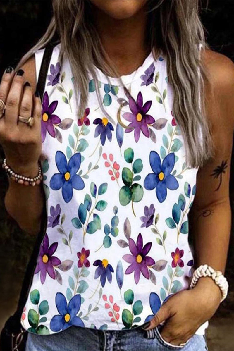 Well Tailored Top with a Graceful Silhouette