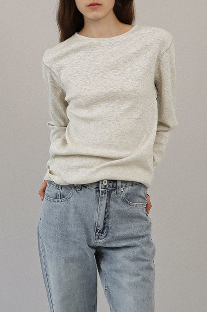 Effortlessly Elegant Top with a Timeless Design