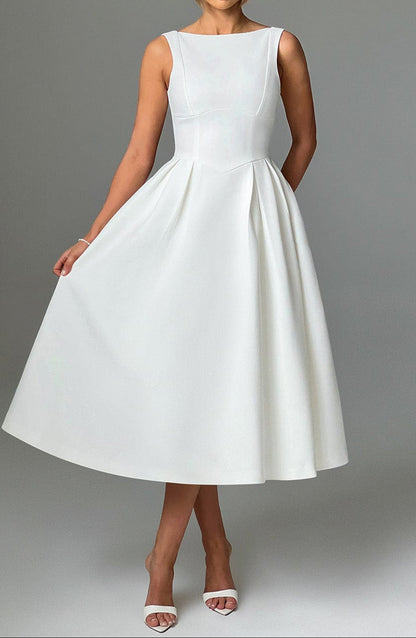 Gracefully Styled Dress for Any Occasion