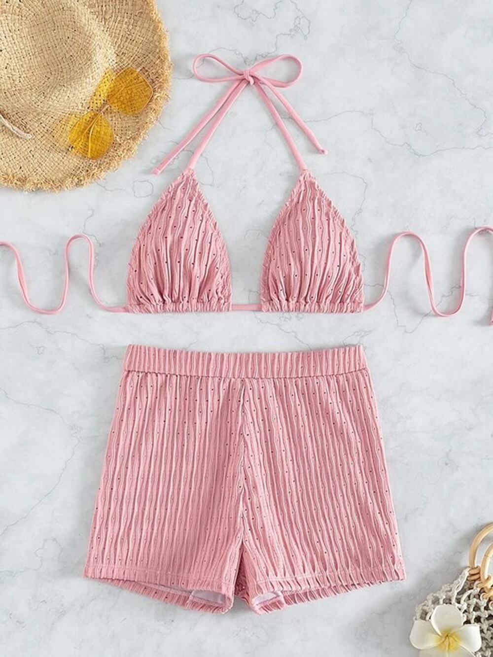 Effortlessly Elegant Bikini with a Timeless Design