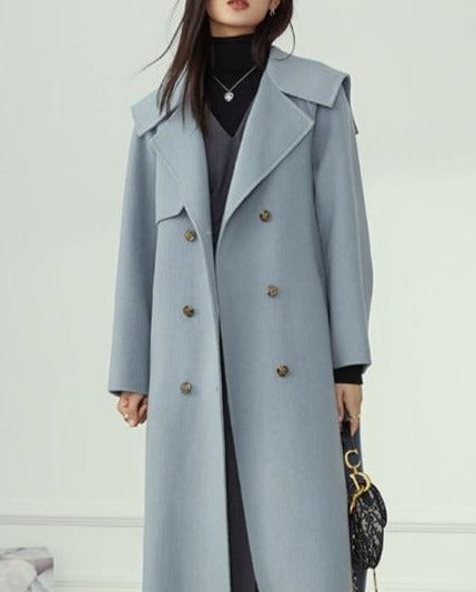 Beautifully Finished Coat in a Timeless Design