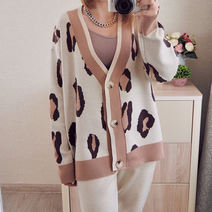 Gracefully Styled Cardigan for Any Occasion
