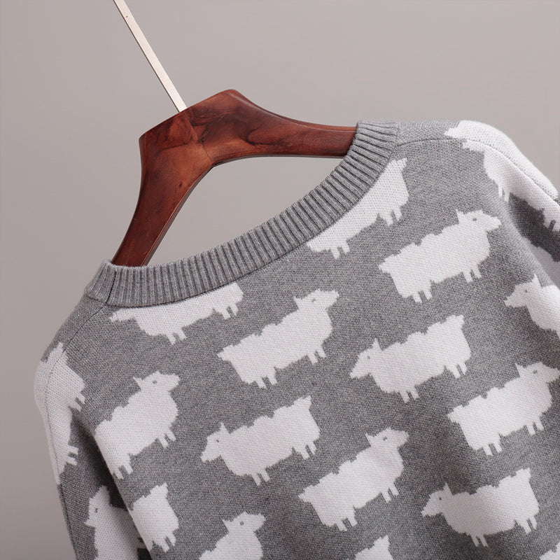 Effortlessly Elegant Sweater with a Timeless Design