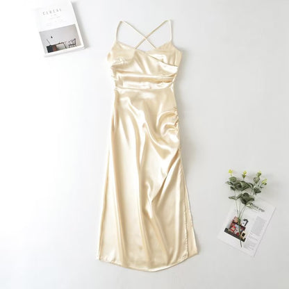 Effortlessly Elegant Dress with a Timeless Design