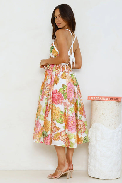 Gracefully Styled Dress for Any Occasion