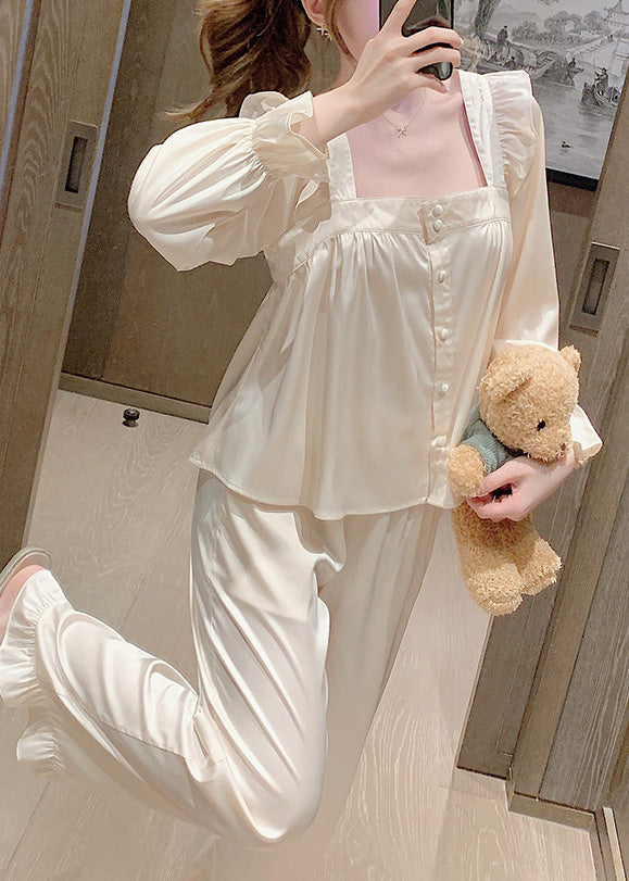 Effortlessly Elegant Garment with a Timeless Design