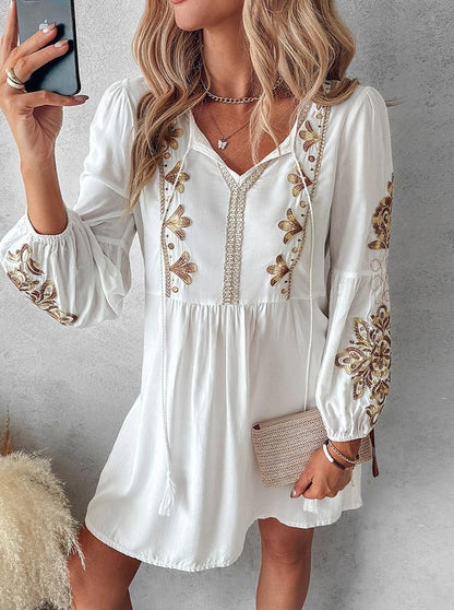 Well Tailored Dress with a Graceful Silhouette