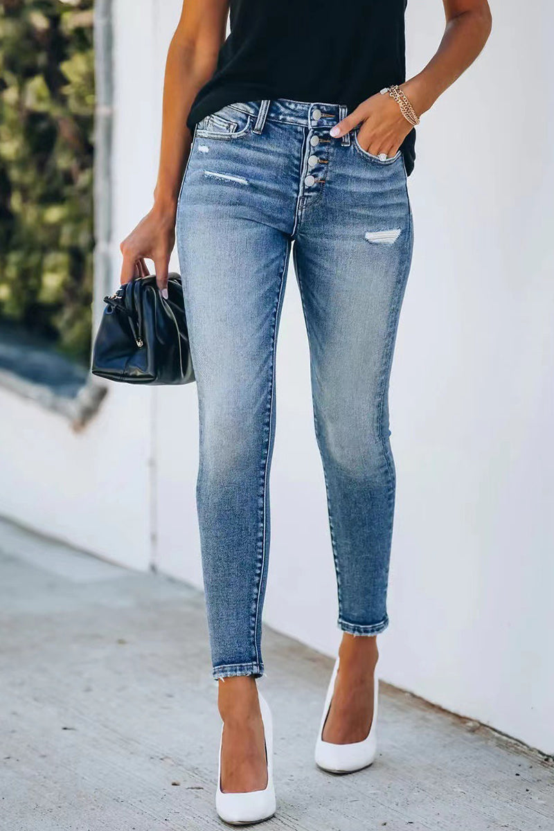 Sophisticated Garment with a Clean Classic Look
