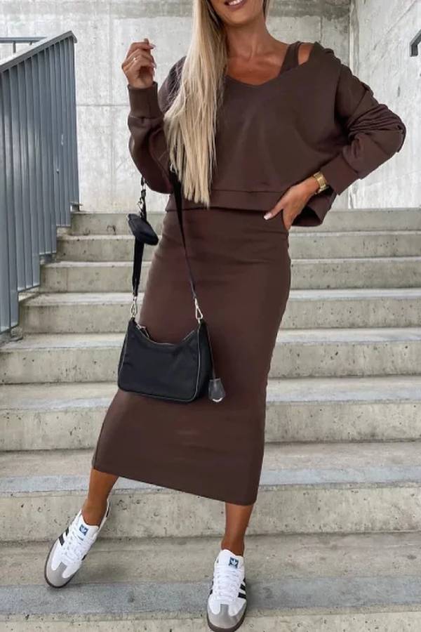 Effortlessly Elegant Dress with a Timeless Design