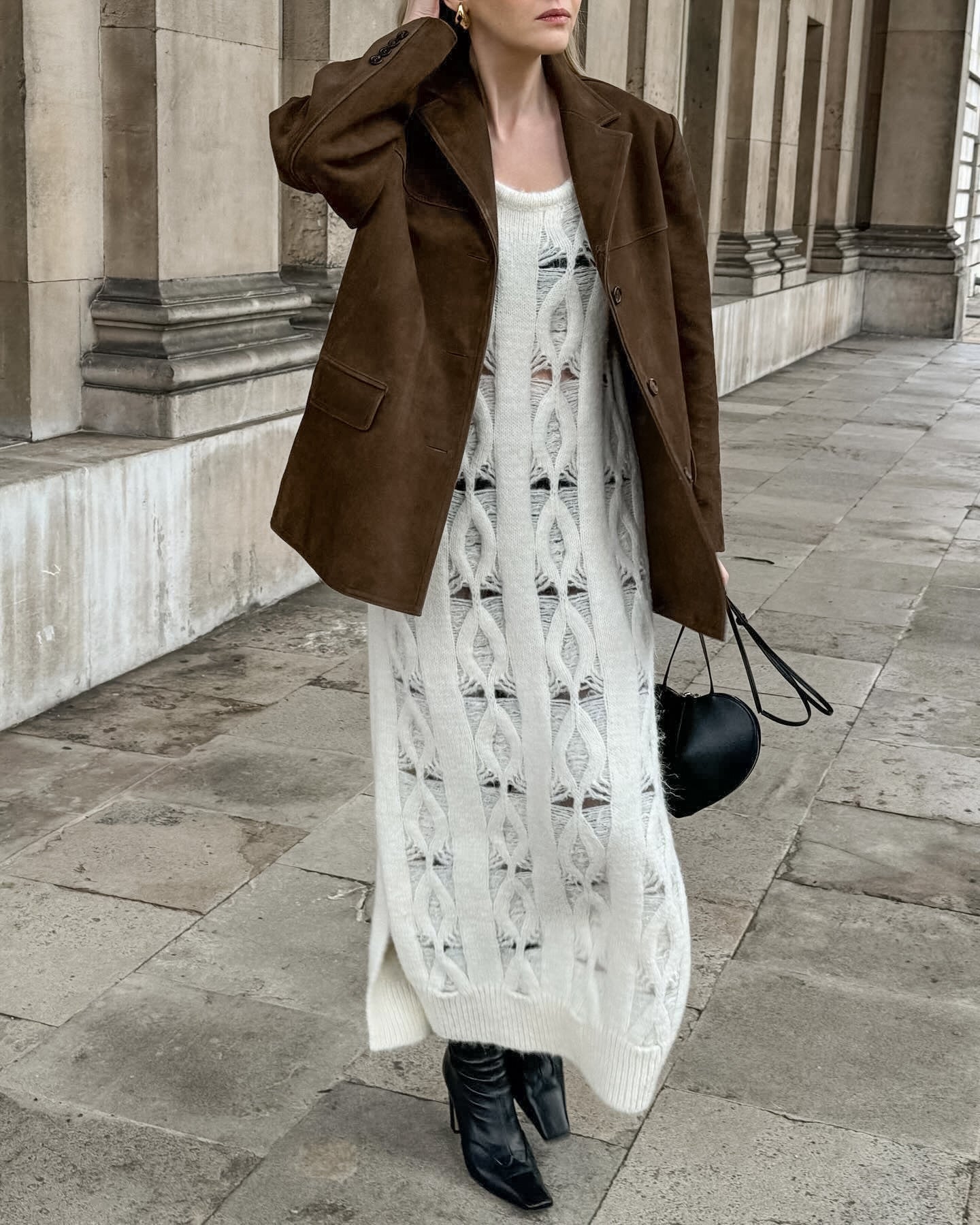 Effortlessly Elegant Jacket with a Timeless Design