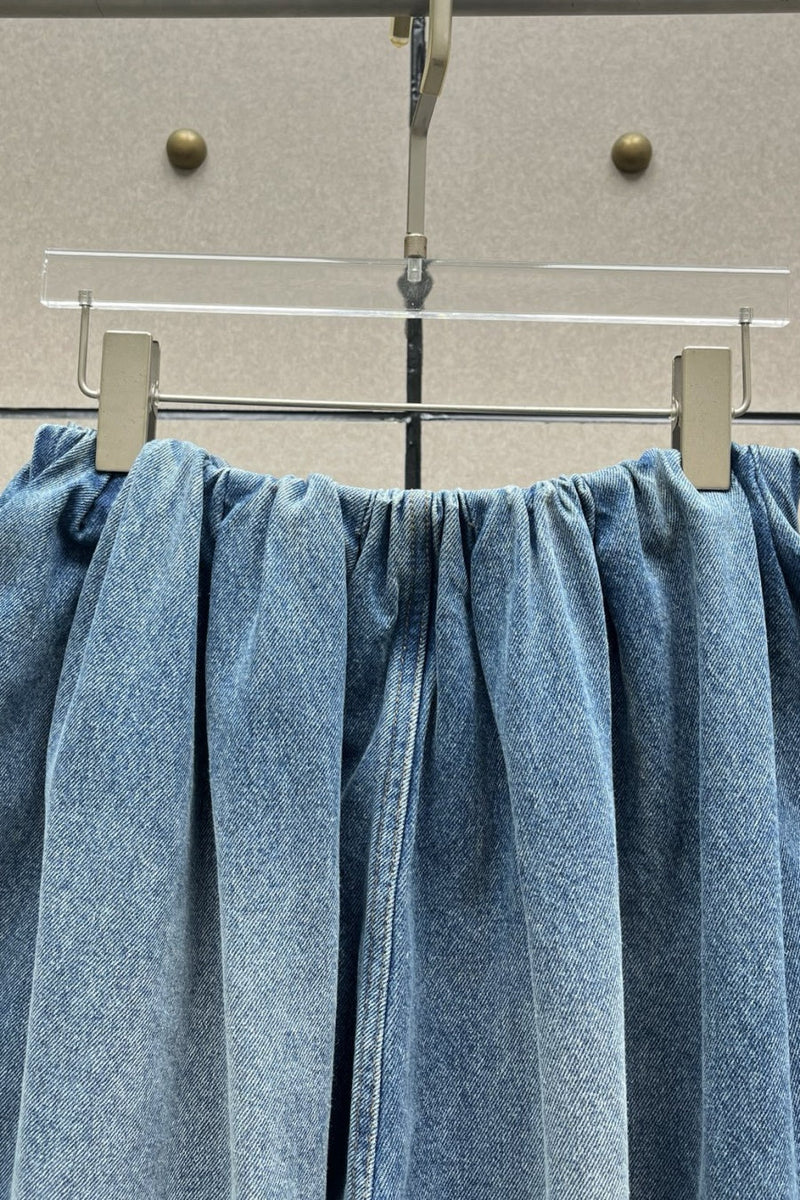 Beautifully Finished Garment in a Timeless Design
